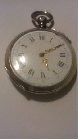 Ma montre gousset en argent qui sort de chez l'horloger qui lui a fait un  nettoyage de cadran et mis un verre neuf.