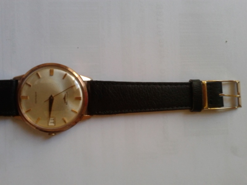  Pour me faire pardonner d'avoir posté de vulgaires montres à quartz je vous montre ma "Longines" années 60 automatique calibre 345. Montre21