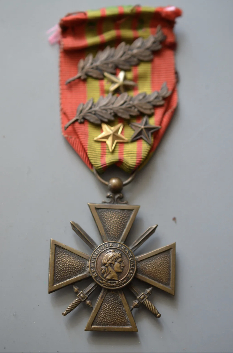 Croix de guerre brocante  1da73110
