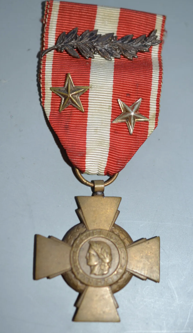 Médaille française ww2  24388510