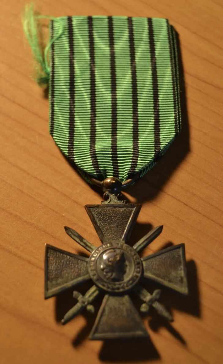 Croix de guerre vichy 1939-1943  Cc748610