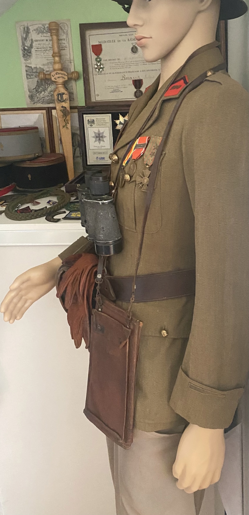 Aide mannequin officier français 1940  F4aa4d10