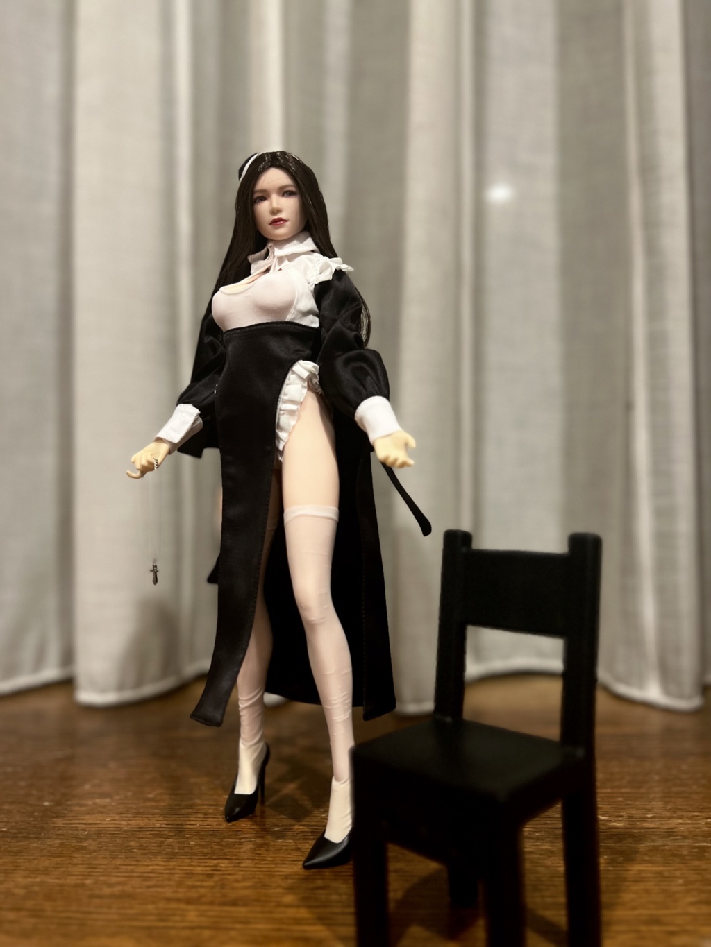 Female - NEW PRODUCT: I8Toys: 1/6 Healing Nun Set - "Zero". (NSFW) Img_9510