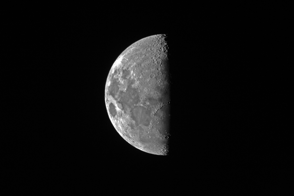 Premiers pas en astrophotos Moon10
