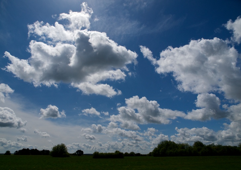 jaune cumulus et un peu de vert Ciel_b10