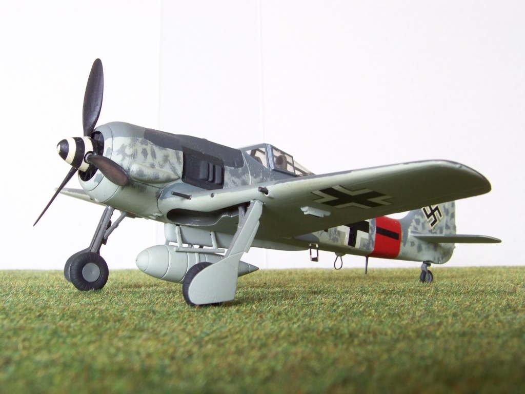 Focke Wulf Fw 190 A-8/R8 de la JG 1, Maquette Otaki au 1/48 (vers 1976) 100_4611