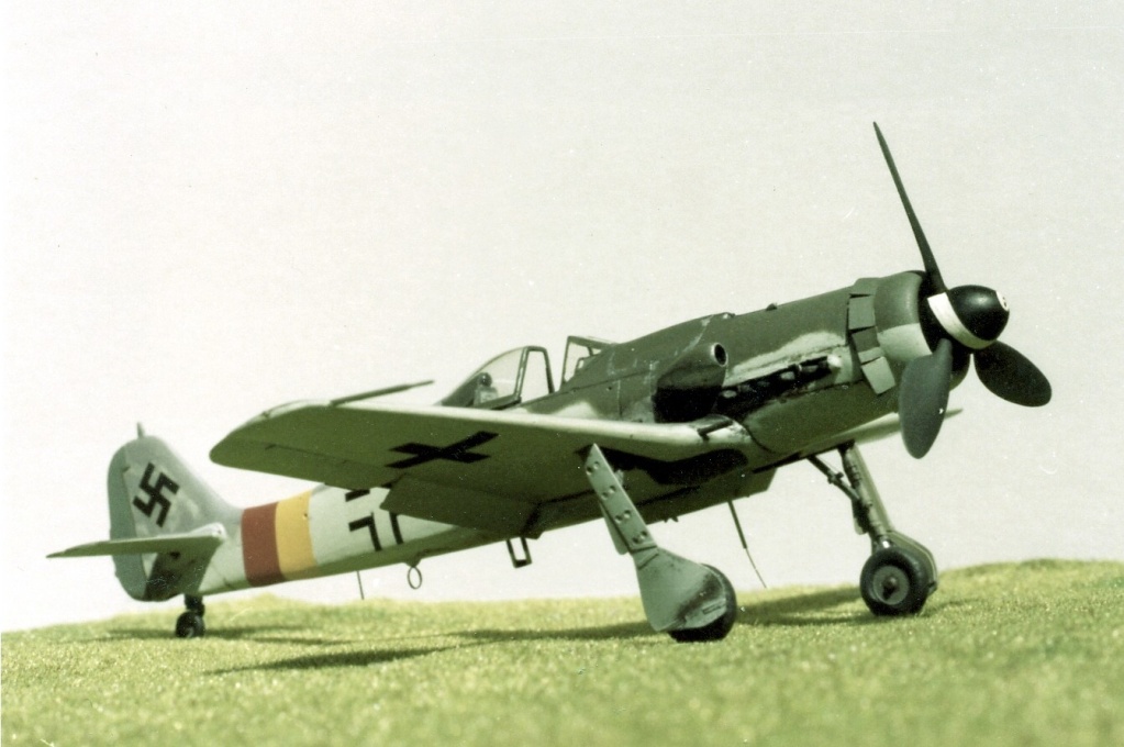 [OTAKI] FOCKE WULF Fw 190 D-9 Réf OT2 26 500 Focke_24