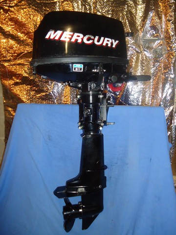 A vendre moteur Mercury 6 cv arbre court Dsc01210