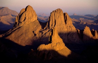 Les Djebels: Massifs rocheux de Djamila Sahara12