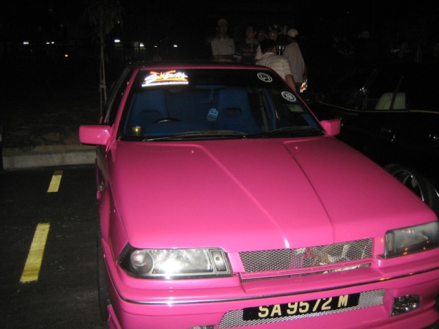 Kereta memiliki sticker sioloon (2007-2009) Lamak110