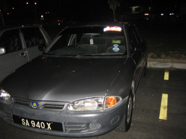 Kereta memiliki sticker sioloon (2007-2009) Momo1010