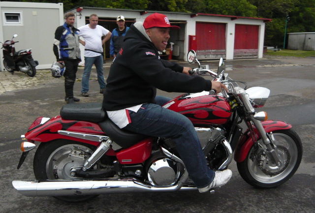 SHOW STUNT POUR HONDA SUISSE P1230213