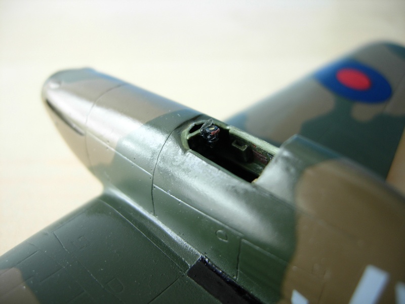 Hurricane Mk 1 "fabric wing"  (AZ model 1/72) - Page 2 Dscn0013