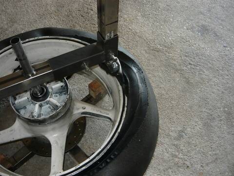 Fabrication d'une machine à pneu: les plans