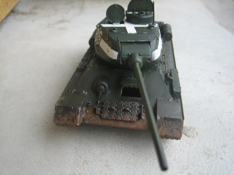 T34/85 hobby boss 1/48 Img_8010