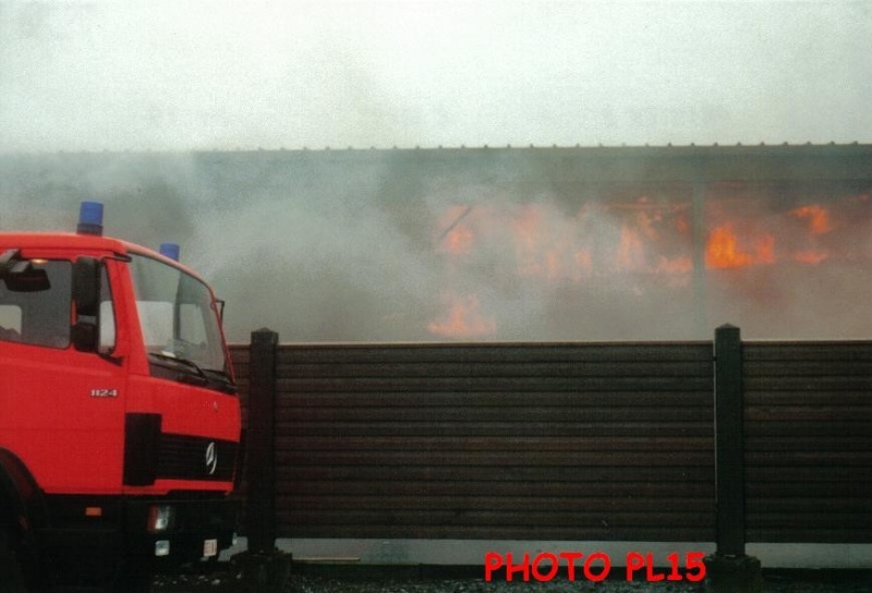 Incendie usine de palettes à Herve Battice le 25/12/2000 26610