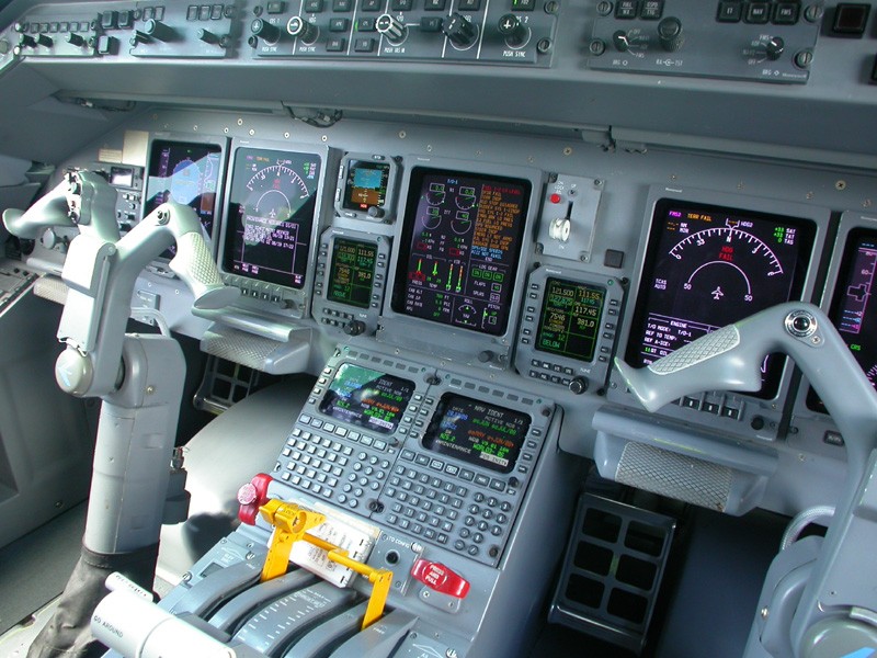 Cockpit/Intrieur d'un Embraer 145 Dscn4512
