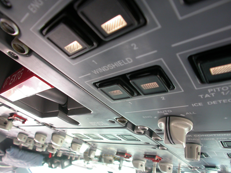 Cockpit/Intrieur d'un Embraer 145 Dscn4515