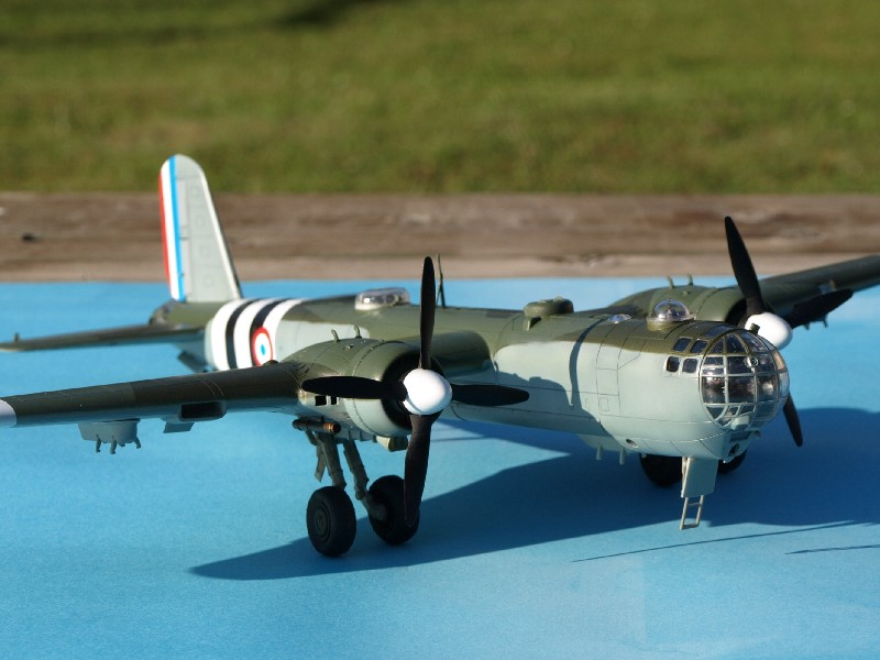 Heinkel He-177 A5 "Avé la cocarde" (revell) P1018123