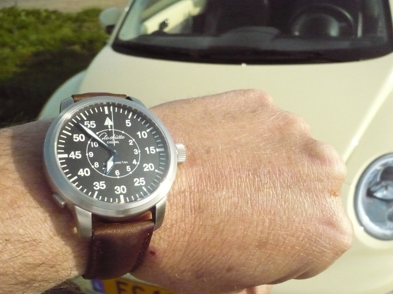 *****La montre du jour ! vol.4***** - Page 2 P1010013