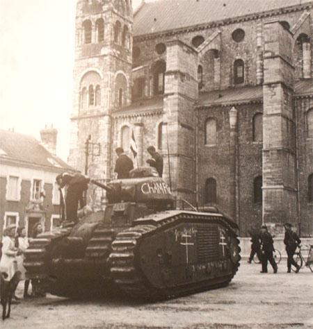 - Libération de Paris Vehicu12