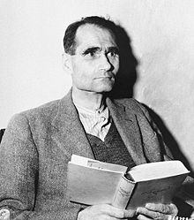 Rudolf Hess :La dernière tentative de paix auprès de l'Angleterre 220px-12