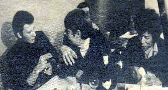 Photos de Johnny et Jimi Hendrix ensemble Henfri10