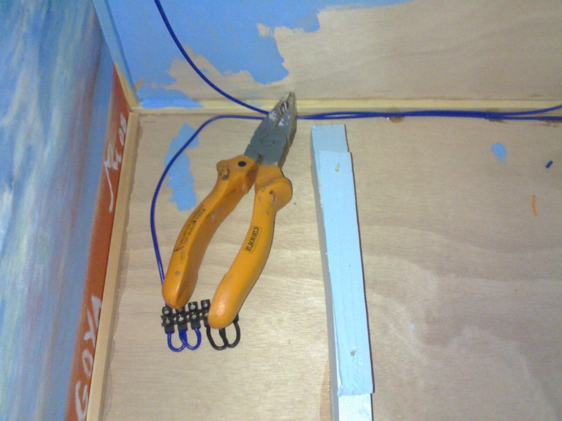 Instalación Electrica en un diorama (de Jose Manuel). Dioram22