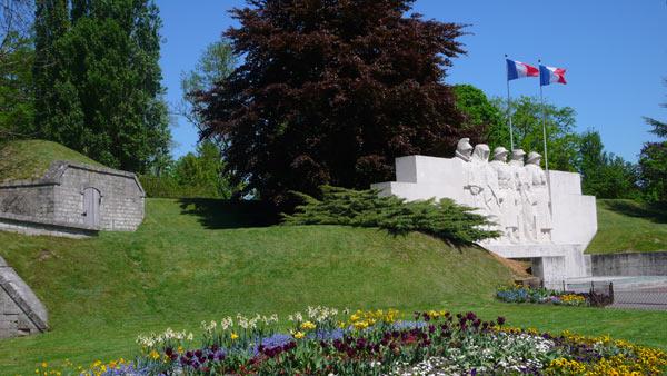 Nos racines à angels et moi Monume10