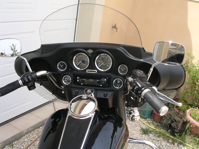 Moto Radio / Antennes / MP3 Harley Dscn7415