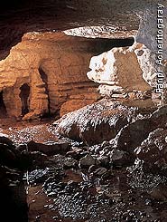 Les grottes du Monde illustrées avec Google Earth - Page 2 Img310