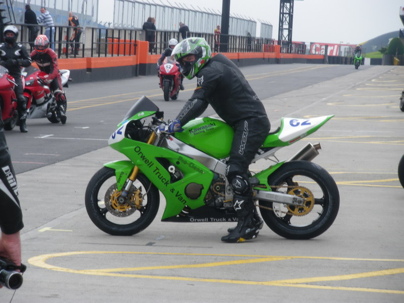 Donington Trackday - Pictures Zx610