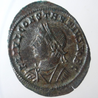 AE2 de Constantino II (PROVIDENTIAE CAESS) P7150512