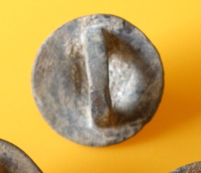 Botones de correajes -época ibérica y romana P8102510