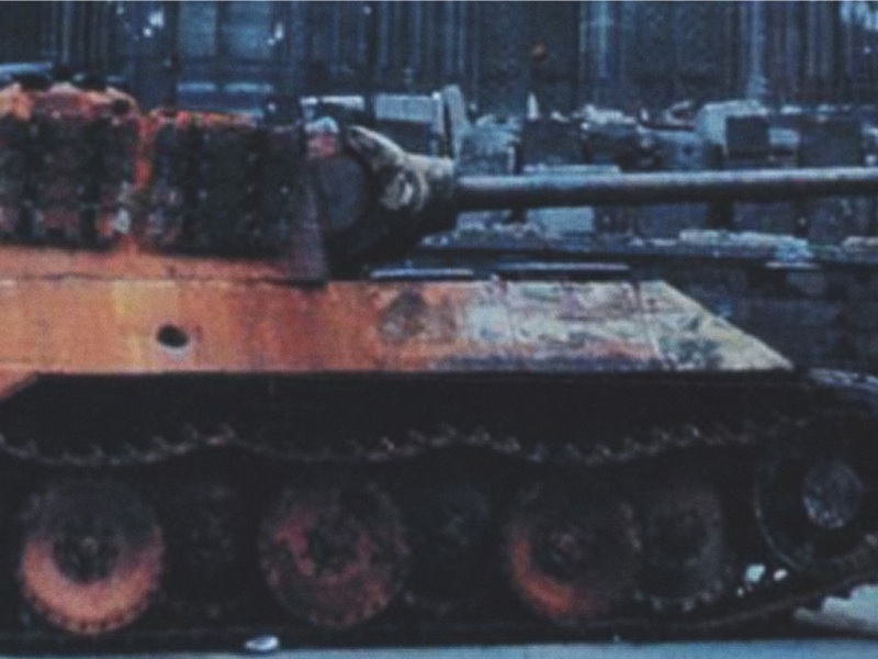 Barbarossa T34/76 et panzer IV ausf D 1/35 - Page 6 Garage10
