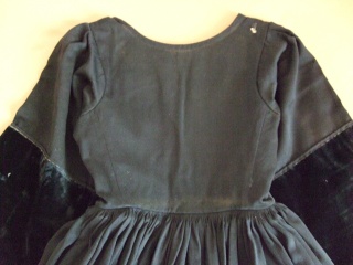 Recherche renseignements sur costume féminin d'Auray 1910 Dscf5011
