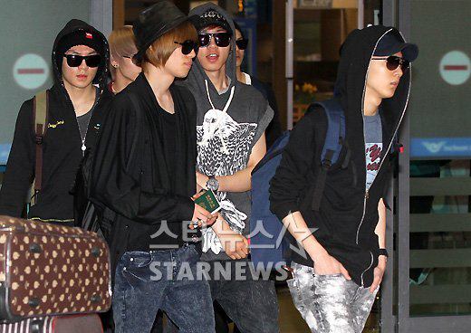 [09.04.2012] TEEN TOP à l'aéroport d'Incheon 30330110