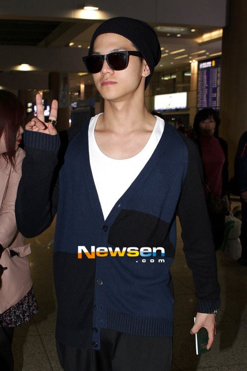 [09.04.2012] TEEN TOP à l'aéroport d'Incheon 52400510