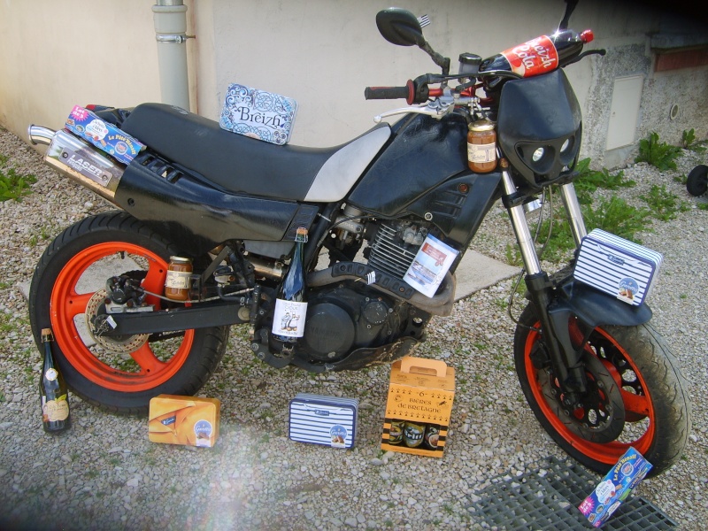 Le concours de Aout 2012: "Votre moto et la bretagne."  S5004110