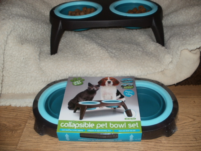 DOUBLE COLLAPSABLE FOOD BOWLS 39610