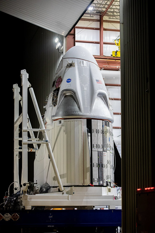 Космический корабль SpaceX Crew Dragon доставили на космодром NASA 6da79a10