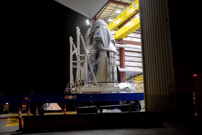 Космический корабль SpaceX Crew Dragon доставили на космодром NASA 87d74310