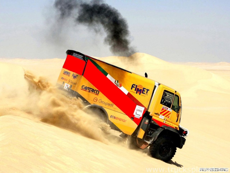 UN U 400 DE COURSE Unimog10