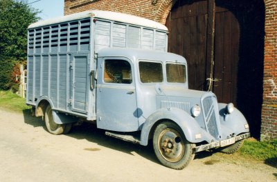 [RETRO] Les autocars Citroën - Page 9 26733010