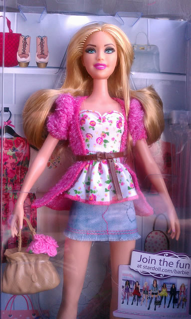 Barbie playline 2012 Nevraf10