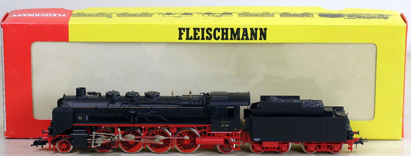 recherche caisse tender pour BR 39 Fleischmann Locomo10