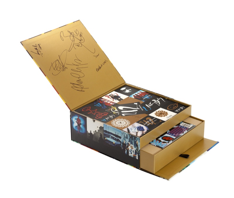 Se subasta un box Uber Deluxe Edition de "Achtung Baby" autografiado por la banda 63231010