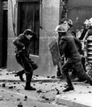 Irlanda del Norte investigará la matanza que inspiró el tema "Sunday Bloody Sunday" (U2) Foto_010