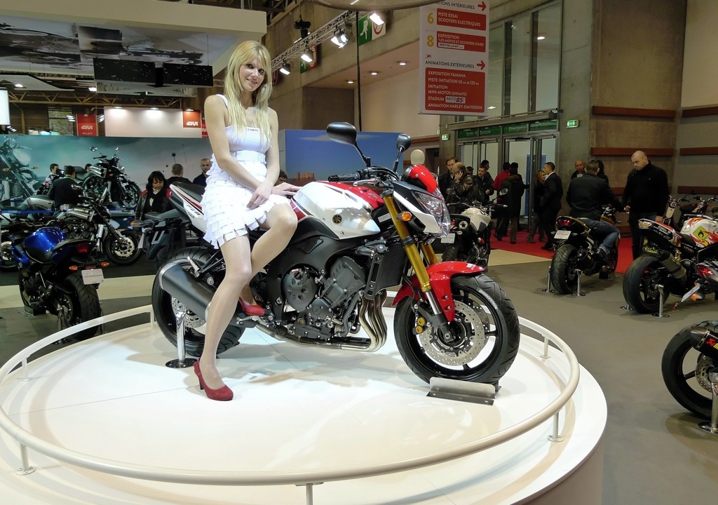 Bon courage pour la visite du salon de la moto Yamaha14