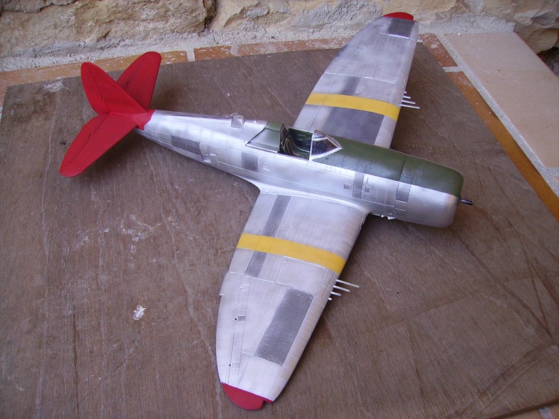 P47 "red tails" 1/32 Imgp0424